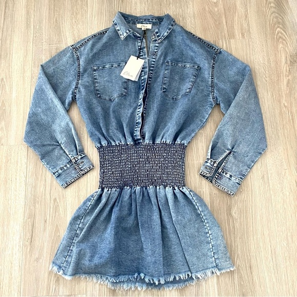 Elan Dresses & Skirts - Elan Long Sleeve Denim Smocked Waist Dress Sz S